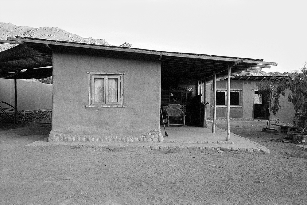 « Jihuay » is a project about an initiatic journey in South America, during this trip an encounter led me to some crucial reflections for my personal development. It was through my camera that I could document the tensions I was driven by during this experience.