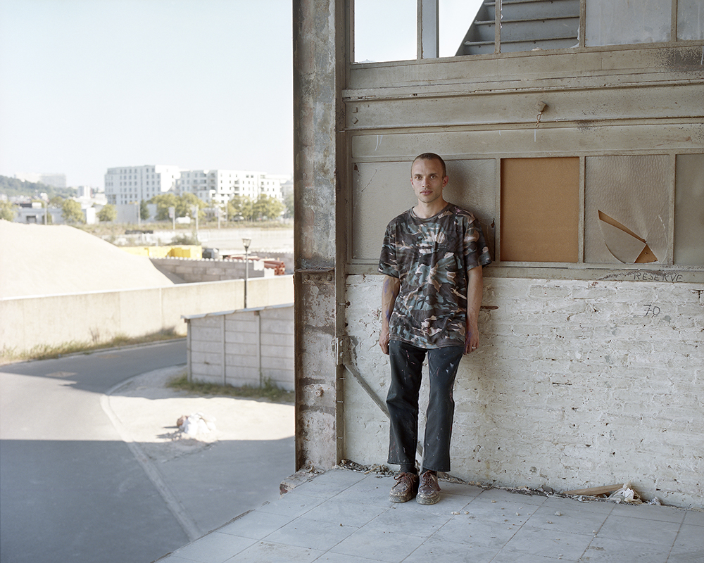 “On est venus ici pour la vue” is a project on “Aurore”, a neighbourhood in Brussels. Built in the Sixties, it is today part of the « Plan canal », a scheme for the transformation and revitalization of the area. In collaboration with Pauline Vanden Neste.